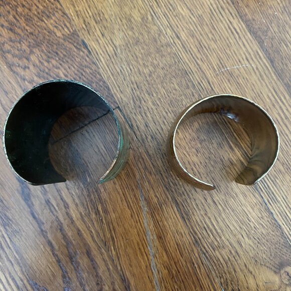 Large Metal Bangle Bundle - Picture 2 of 2